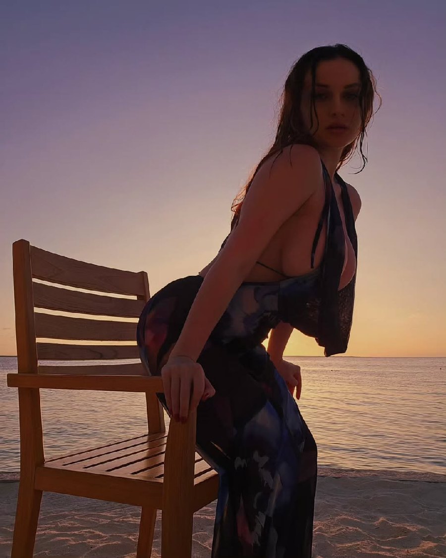 Sexy girl Miranda Faith nude in Nanded