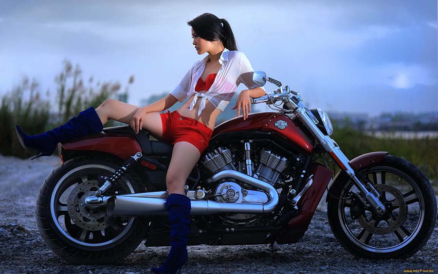 Beautiful girls and motorcycles in Nanded