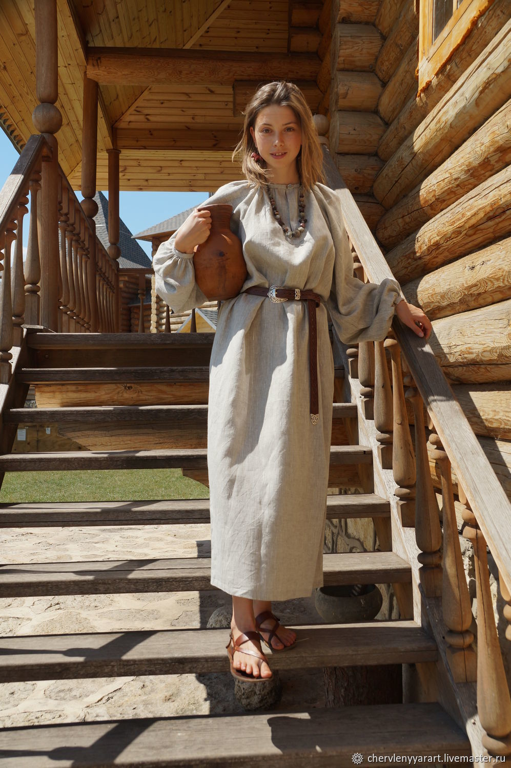 Girls in Slavic costumes in Nanded